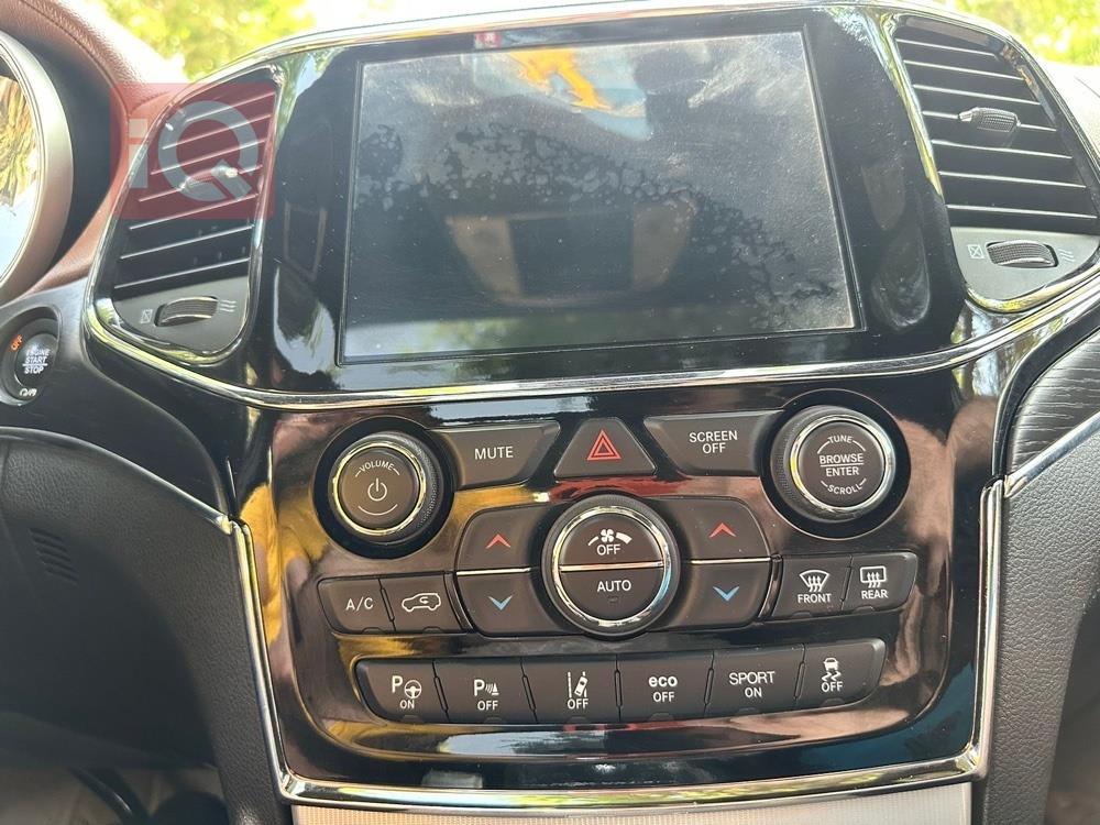 جيب جراند شيروكي